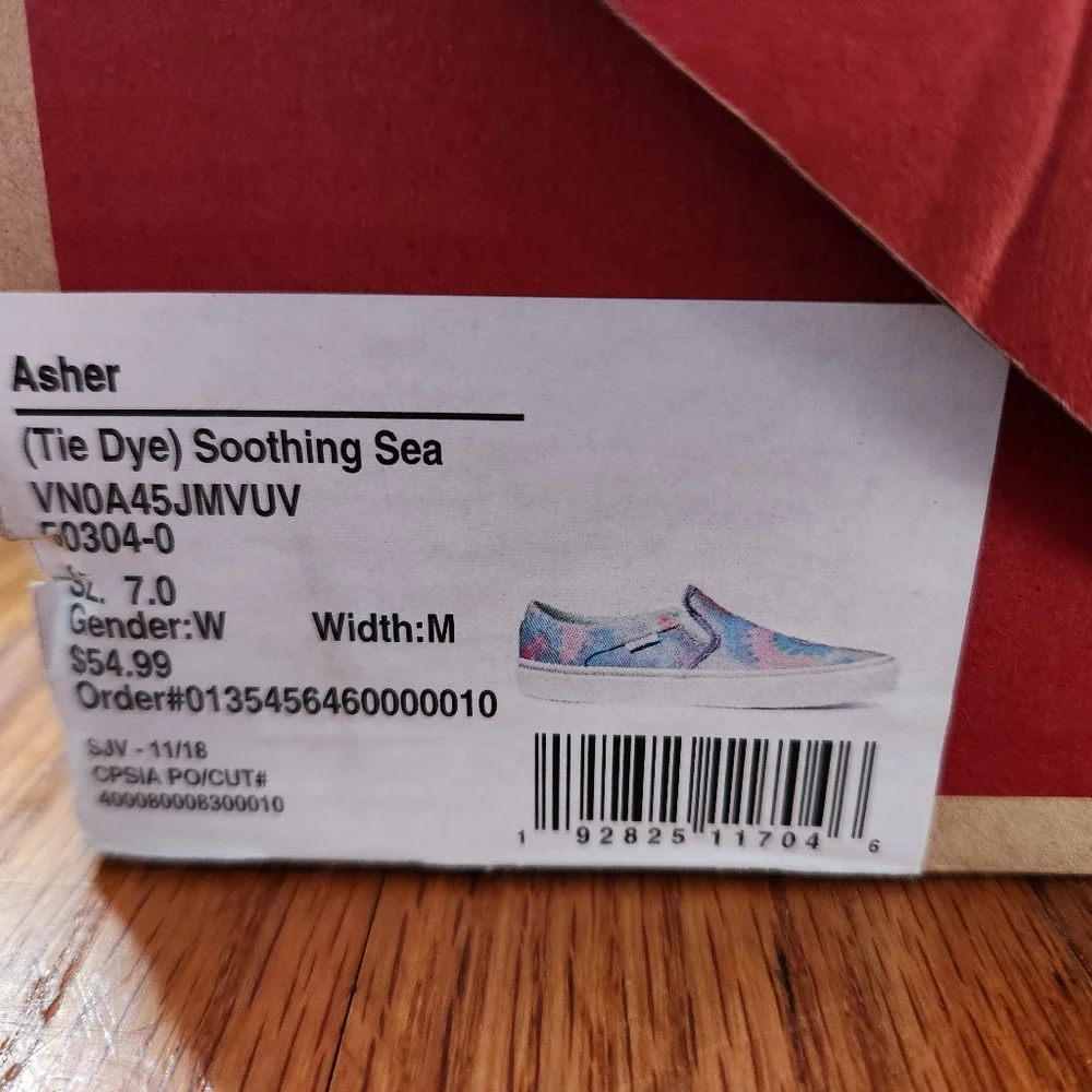 NWT Vans - Picture 3 of 4